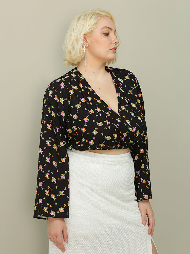 Ditsy Floral V-neck Crop Blouse