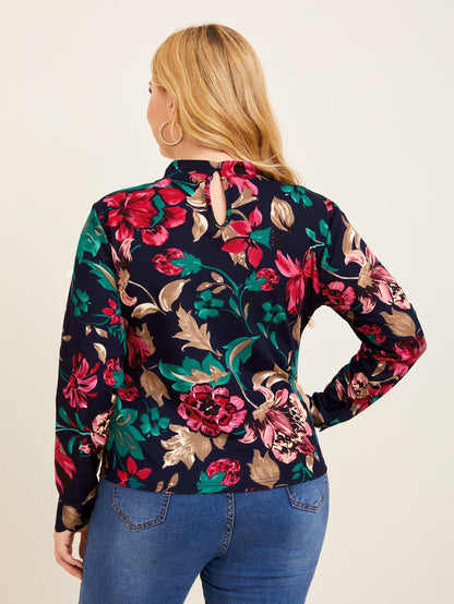 Scallop Edge Keyhole Neck Floral Top