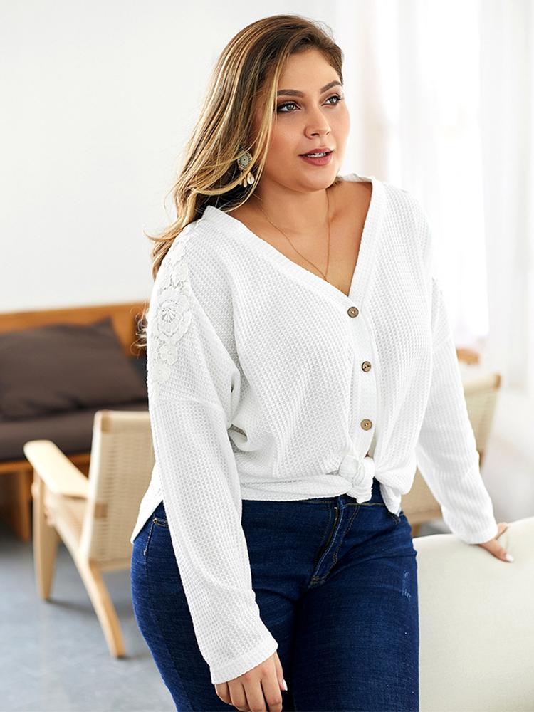 Waffle V-neck Embroidery Knit Top