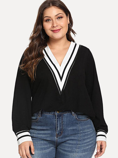 Contrast Color V-neck College Style T-shirt