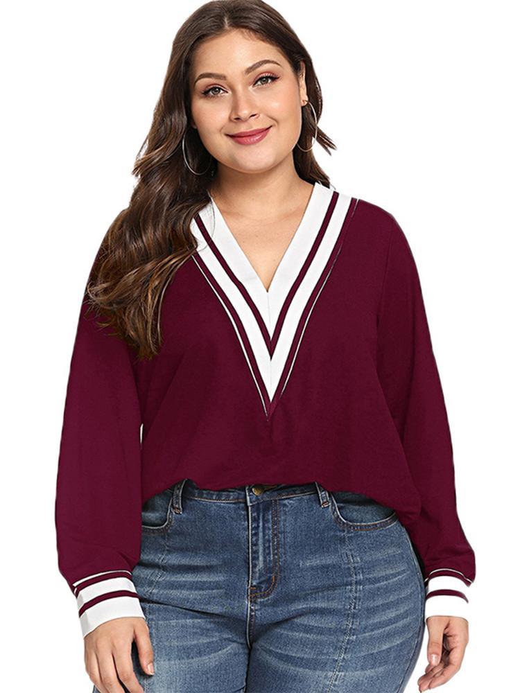 Contrast Color V-neck College Style T-shirt