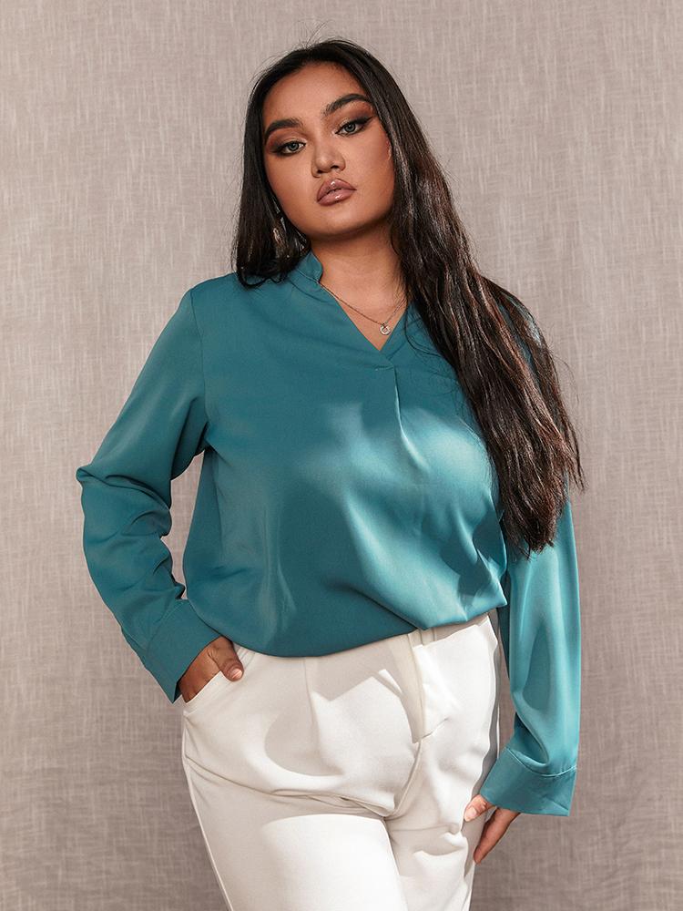 Curved Hem V-neck Blouse