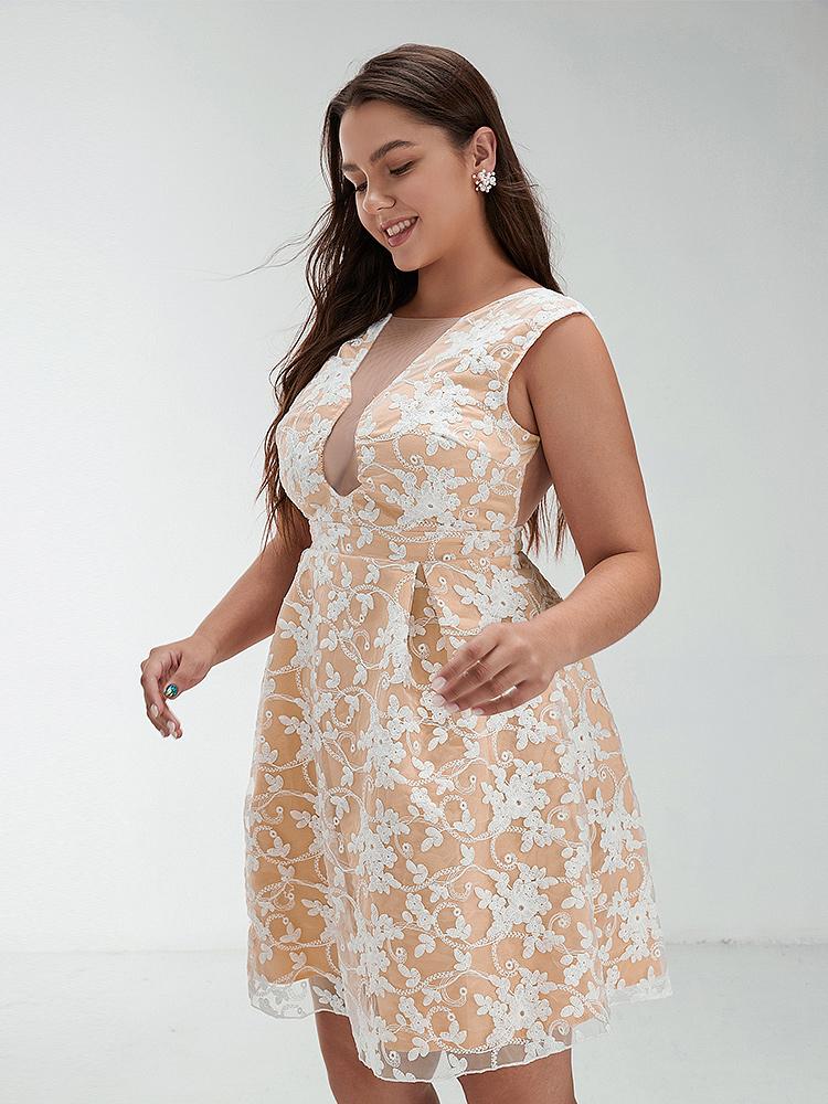 Sexy Backless Embroidered Floral Dress