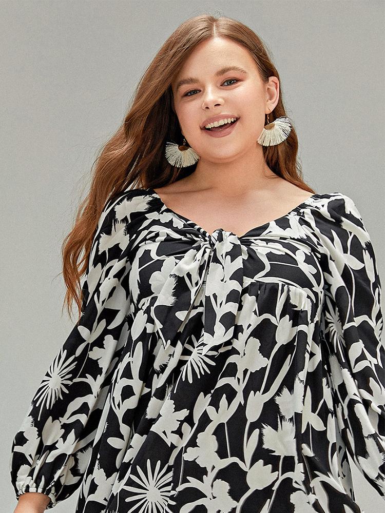 Floral Knotted V-Neck Long Sleeve Dress