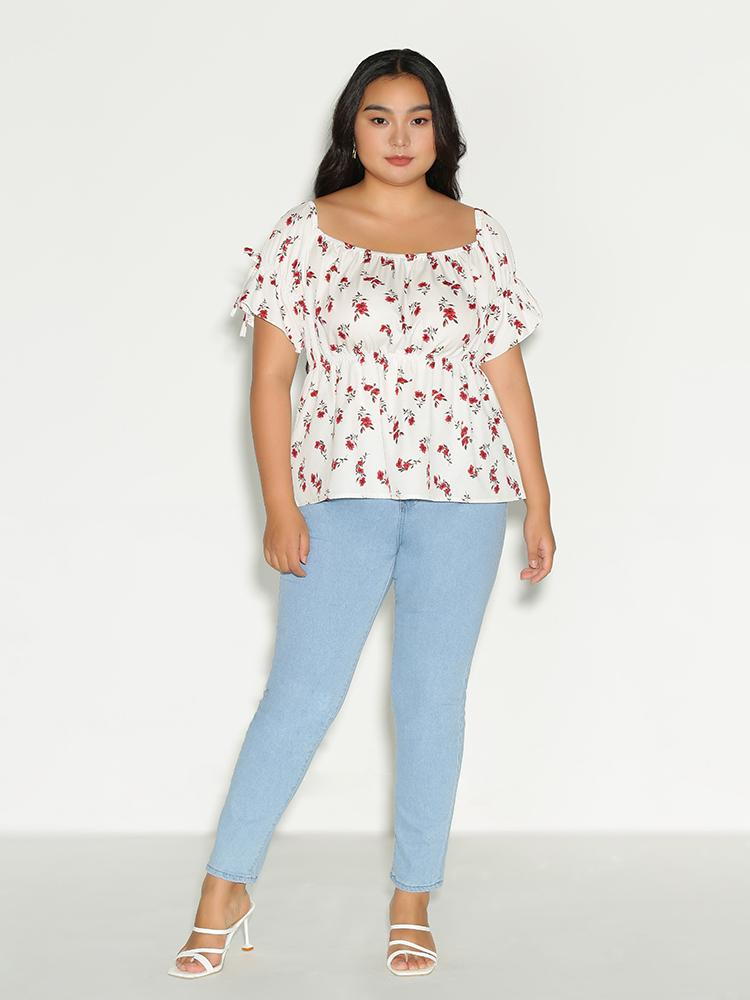 Ditsy Floral Knotted Top