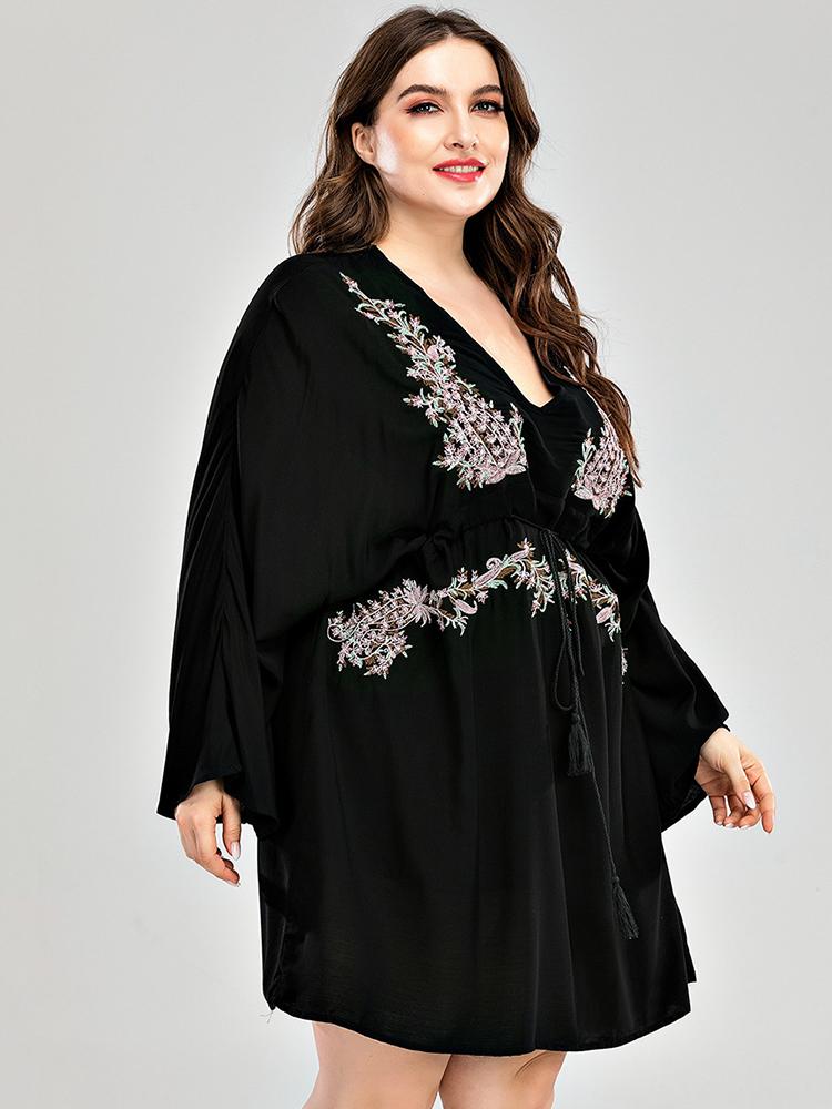 Ethnic Embroidery V-neck Dress